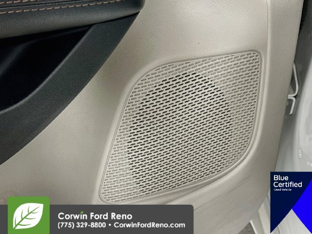 Used 2017 Chrysler Pacifica Touring-L FWD image 21