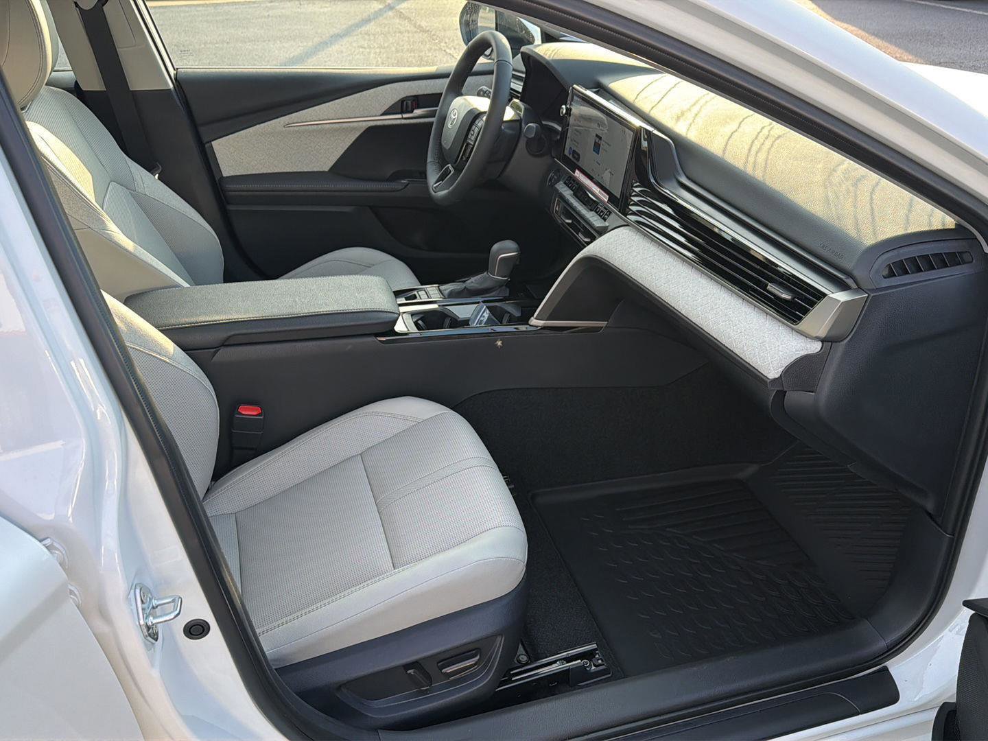 New 2026 Toyota Camry XLE AWD/4WD image 13