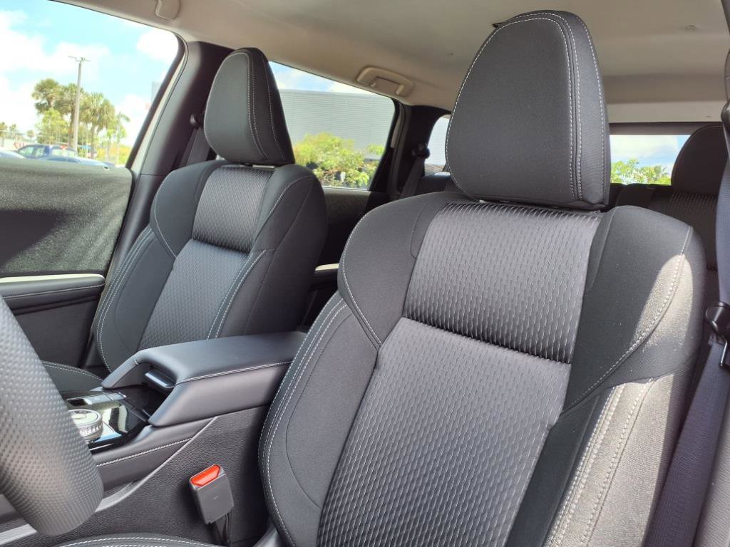 New 2025 Mitsubishi Outlander ES image 7