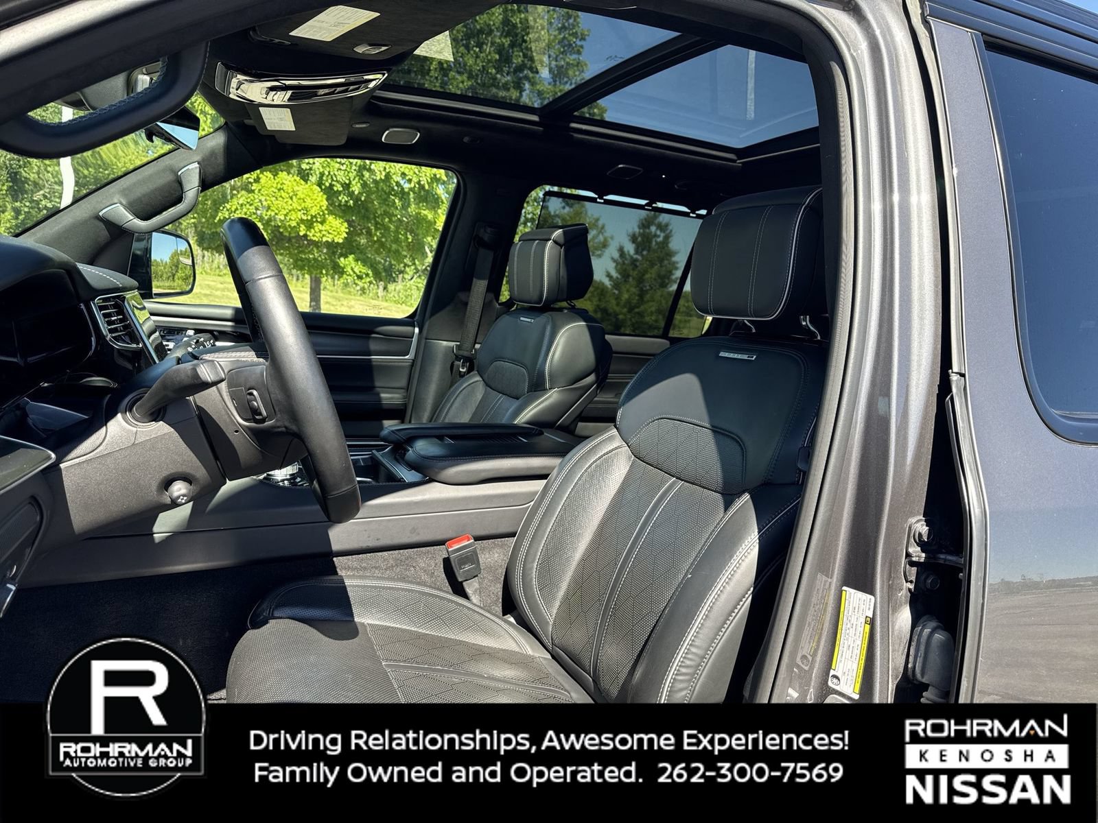 Used 2024 Jeep Grand Wagoneer Series II Obsidian w/ Quick Order Packagew 28T AWD/4WD image 11