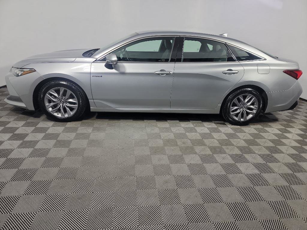 Used 2019 Toyota Avalon XLE w/ All Weather Liner Package image 10