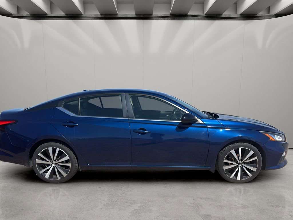 Used 2022 Nissan Altima 2.5 SR AWD/4WD image 6