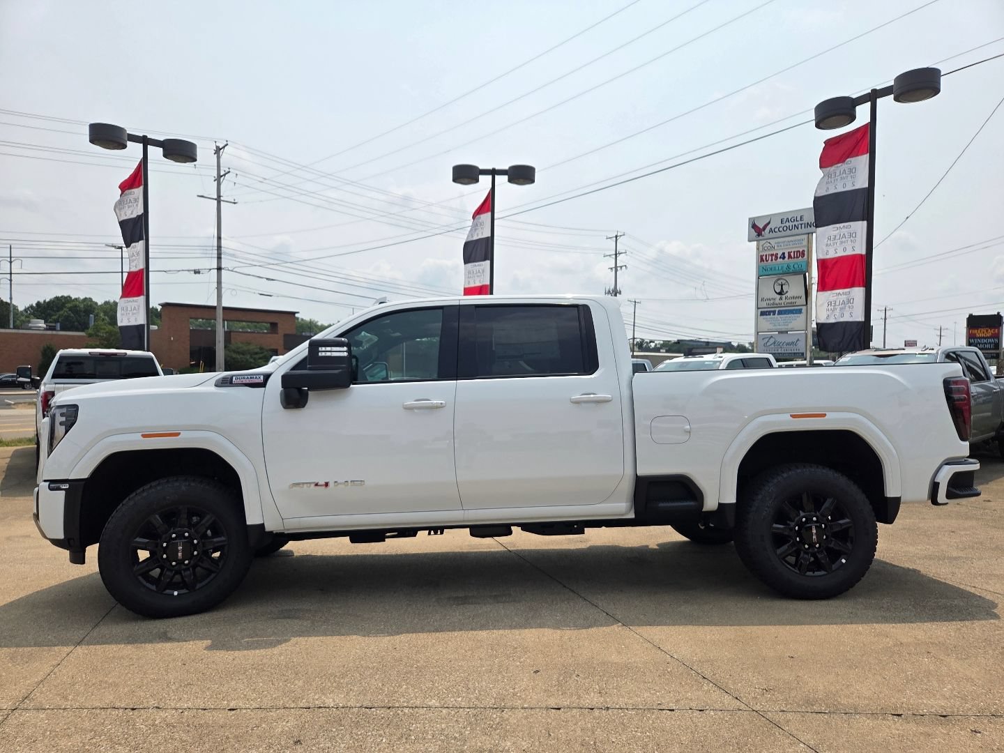New 2026 GMC Sierra 2500 AT4 w/ Technology Package AWD/4WD image 16