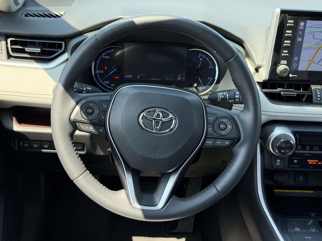 Used 2020 Toyota RAV4 Limited AWD/4WD image 21