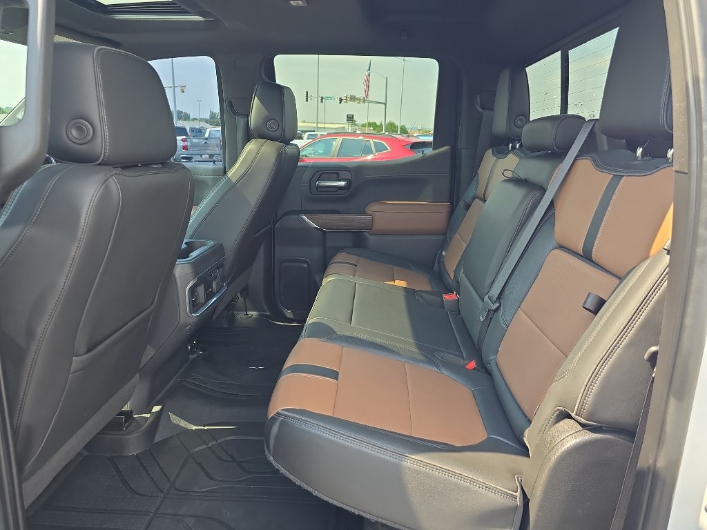 Used 2020 Chevrolet Silverado 1500 High Country w/ Technology Package AWD/4WD image 20
