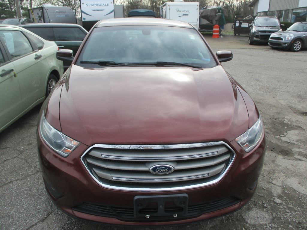 Used 2015 Ford Taurus SEL w/ Equipment Group 201A FWD image 2