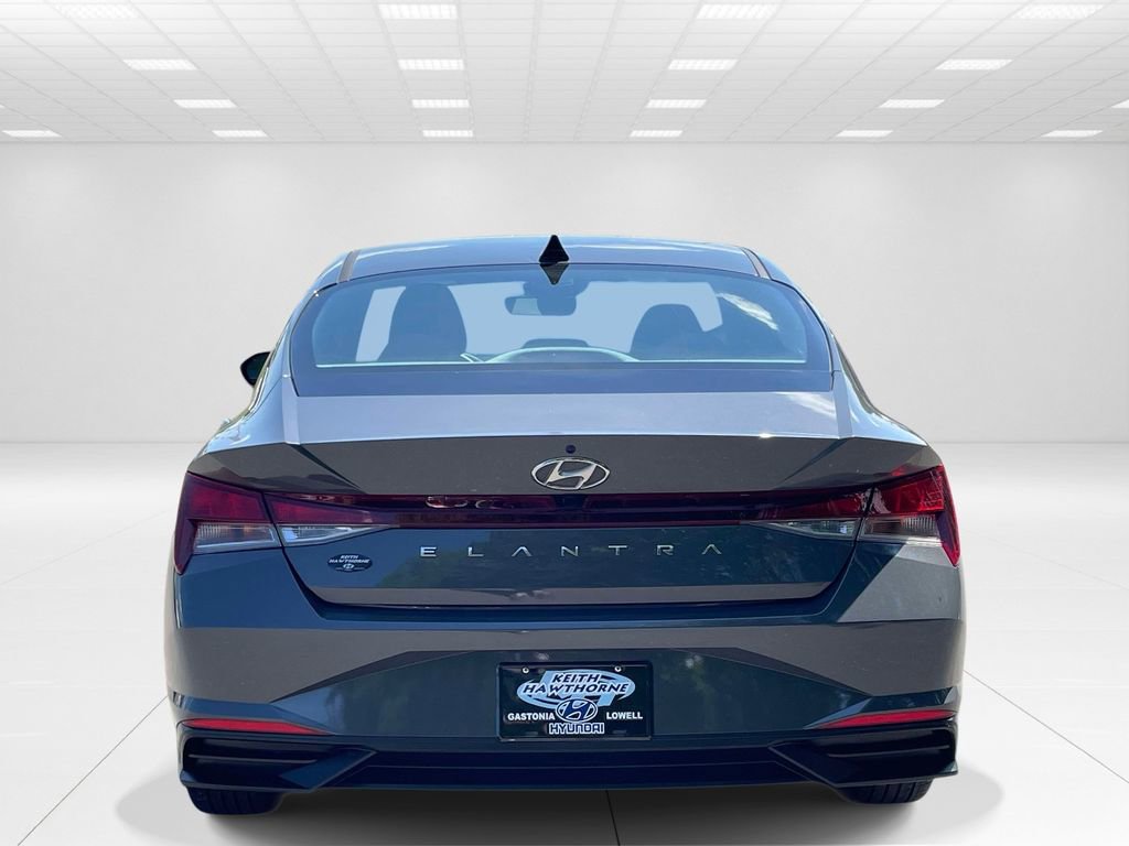 Certified 2023 Hyundai Elantra SEL w/ Convenience Package FWD image 5
