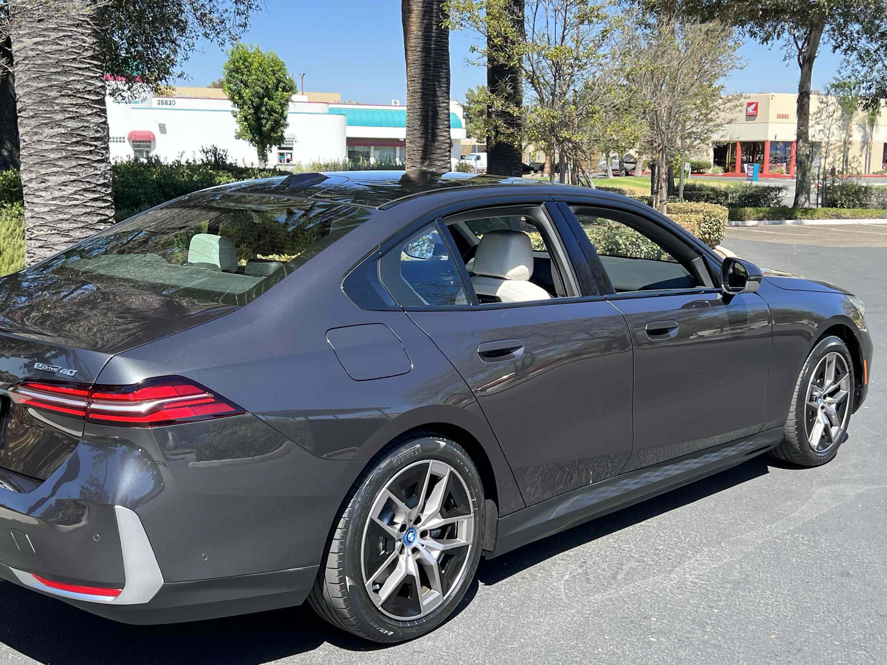 Used 2024 BMW i5 eDrive40i RWD image 61