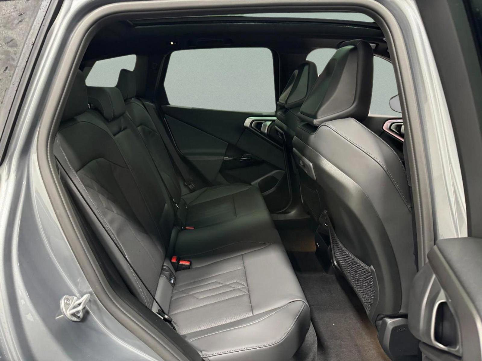 Used 2026 BMW X3 xDrive30 w/ Convenience Package image 11