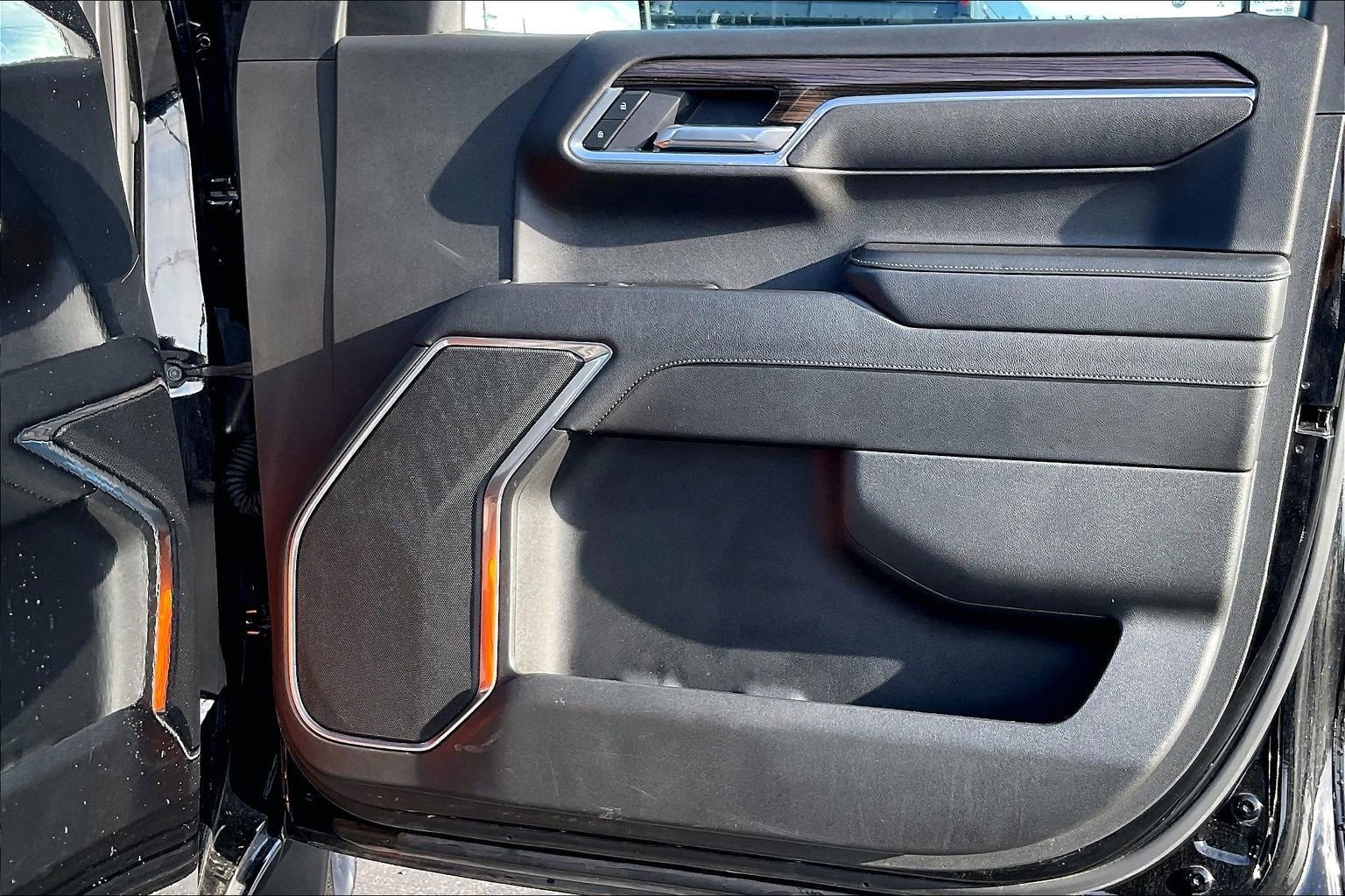 Used 2025 Chevrolet Silverado 1500 LT image 28