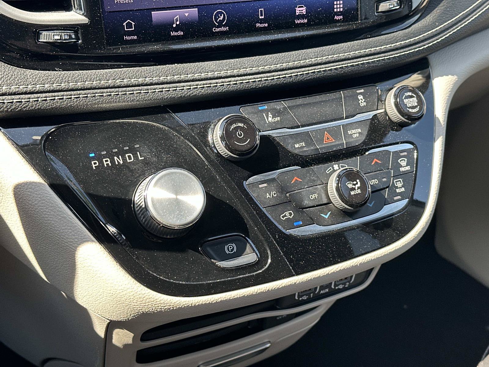 Used 2022 Chrysler Pacifica Touring-L FWD image 30