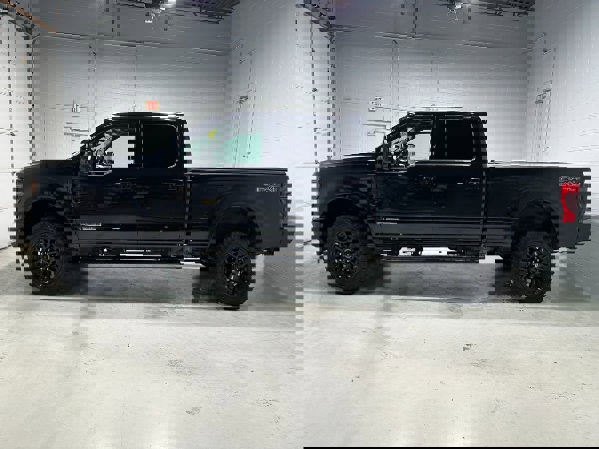 Used 2021 Ford F350 Lariat image 17