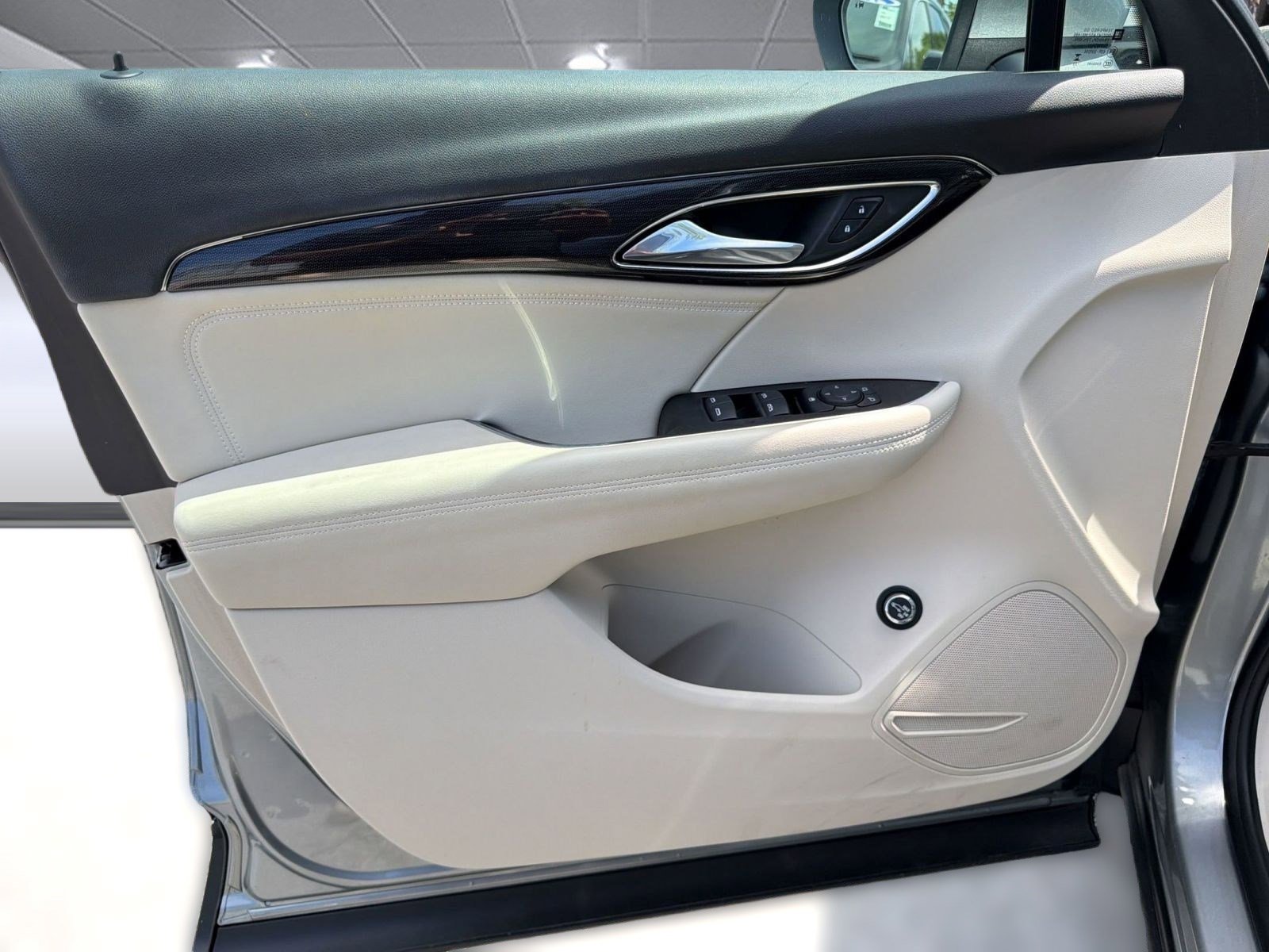 Used 2023 Buick Envision Preferred AWD/4WD image 18