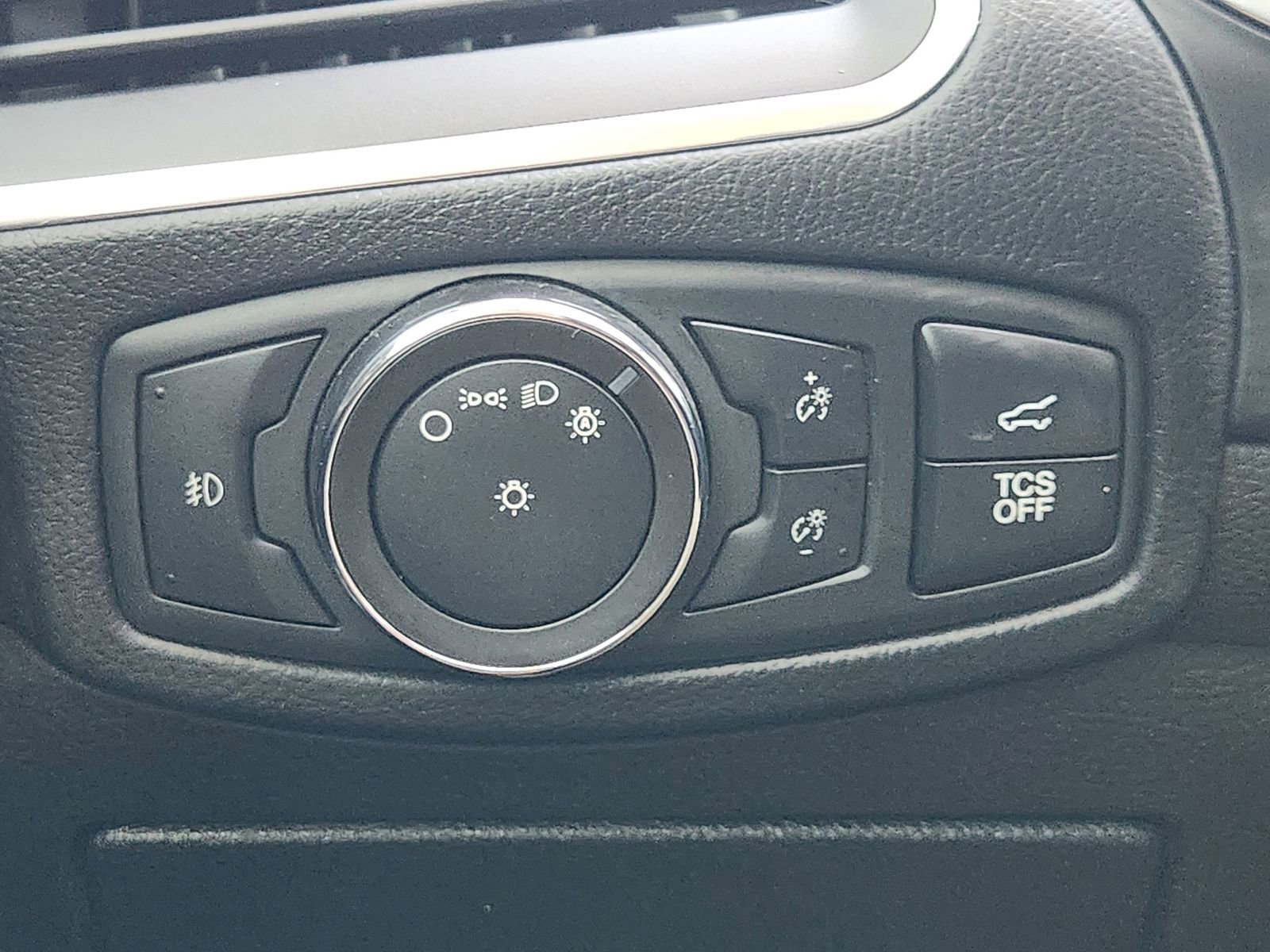 Used 2021 Ford Edge Titanium w/ Equipment Group 301A image 23