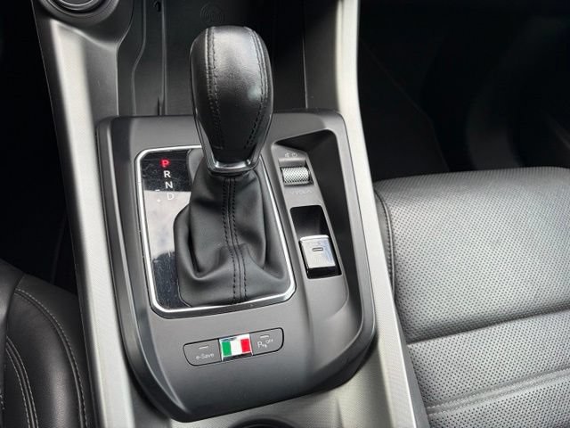 Used 2024 Alfa Romeo Tonale Ti w/ Premium Interior Package AWD/4WD image 28