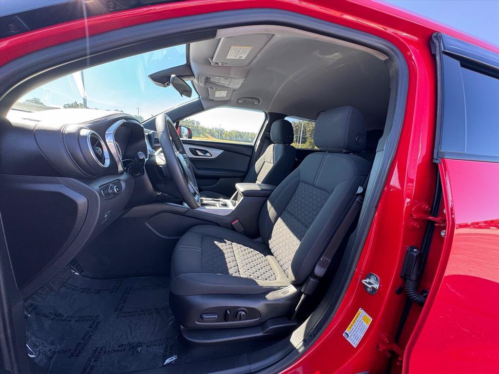Used 2021 Chevrolet Blazer LT w/ LPO, Black Accent Package FWD image 16
