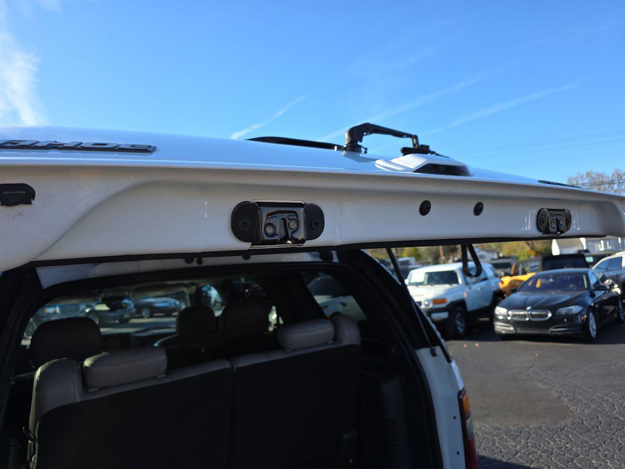 Used 2001 Chevrolet Tahoe LT w/ LT Preferred Equipment Group image 41