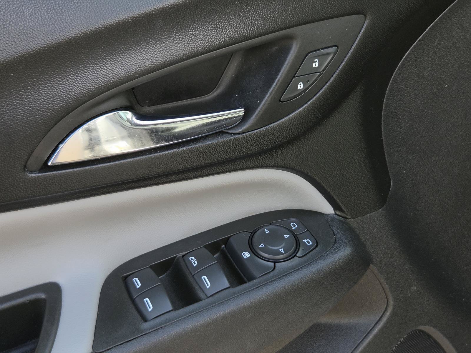 Used 2022 Chevrolet Equinox LS w/ LS Convenience Package FWD image 16