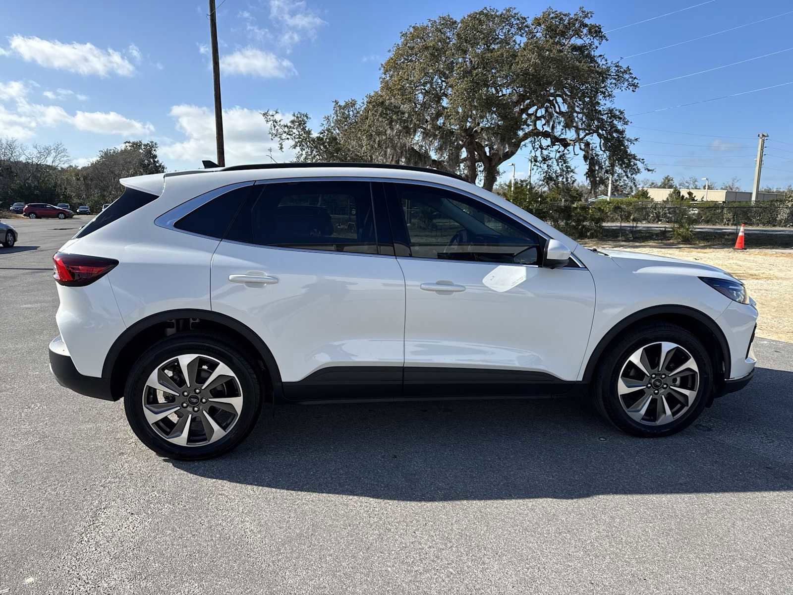 Used 2023 Ford Escape Platinum image 7