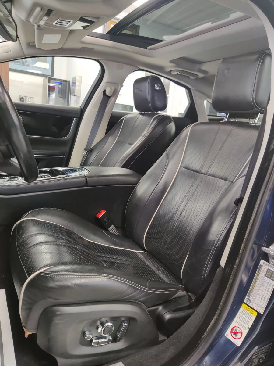 Used 2016 Jaguar XJ AWD/4WD image 27