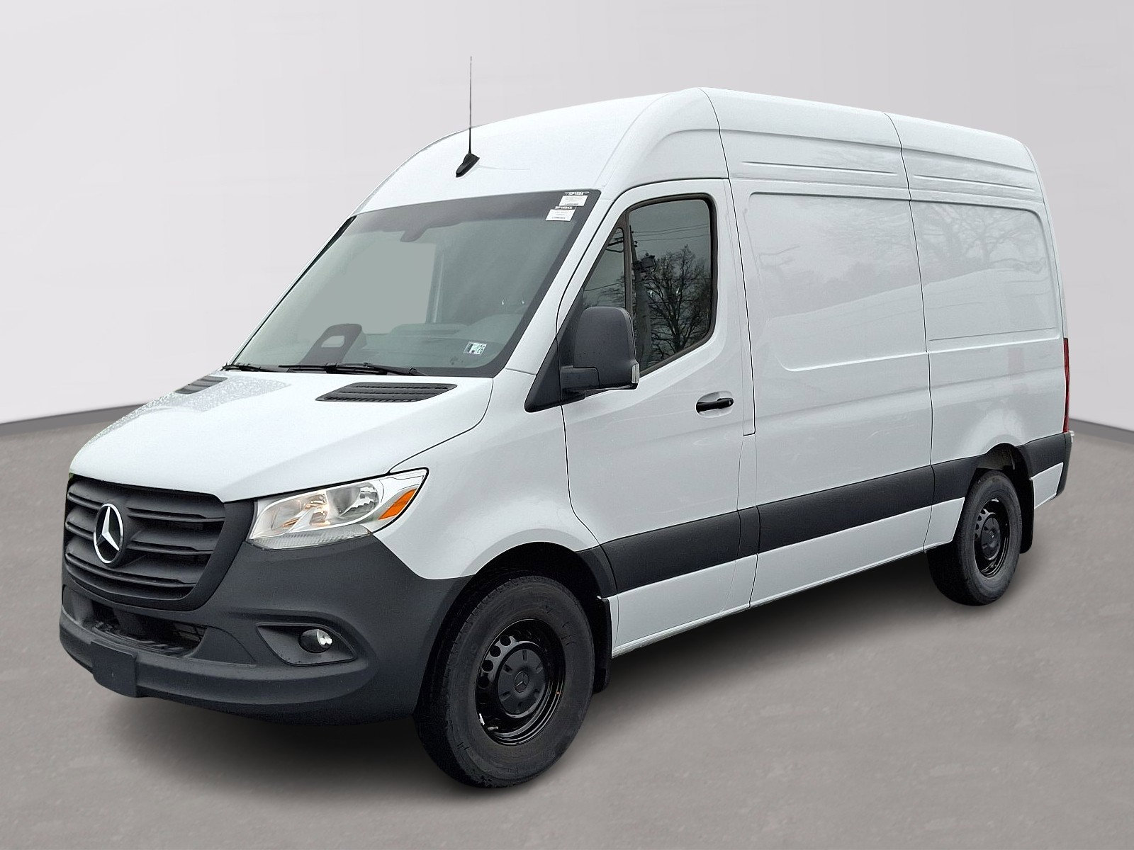 Used 2025 Mercedes-Benz Sprinter 2500 image 1
