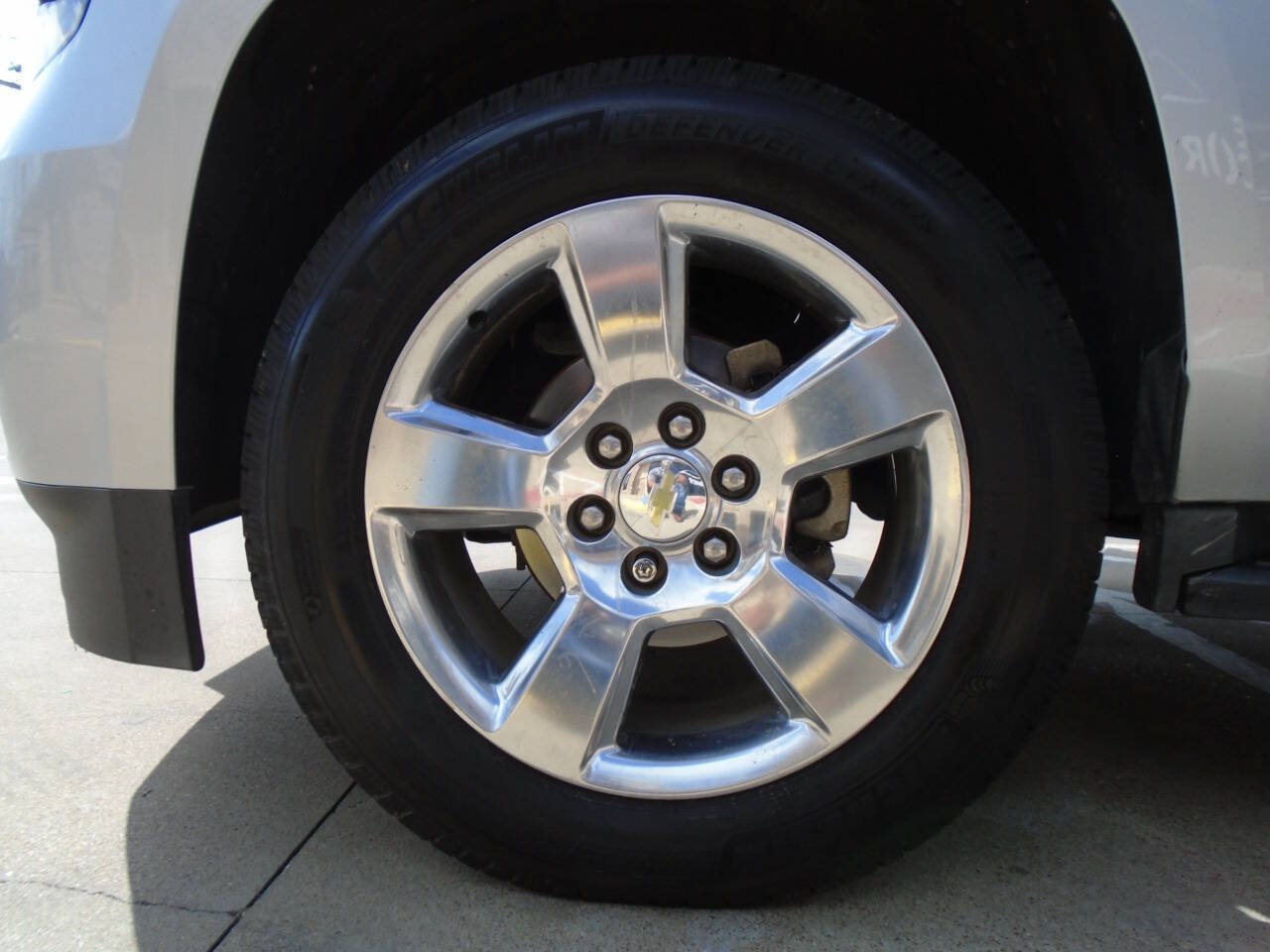 Used 2015 Chevrolet Suburban LT w/ Texas Edition RWD image 29
