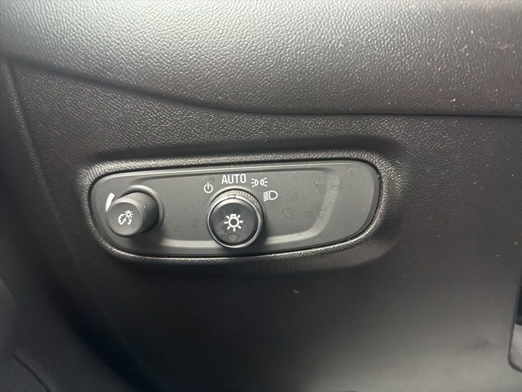 Used 2019 Chevrolet Equinox LT AWD/4WD image 18