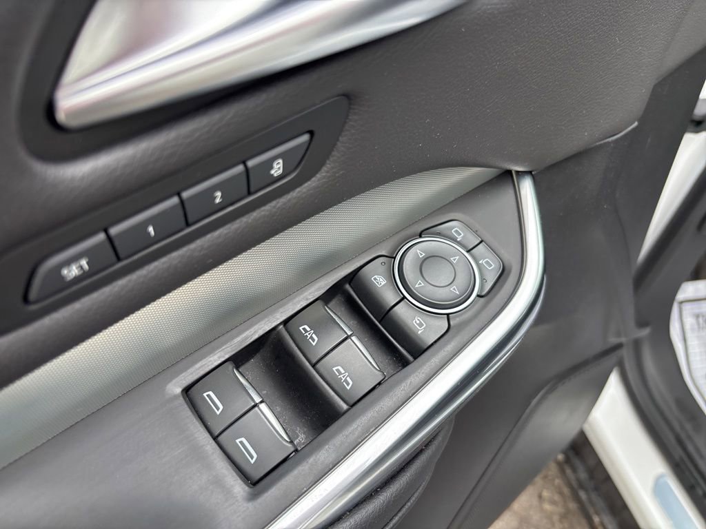 Used 2023 Cadillac XT4 Premium Luxury w/ LPO, Onyx Lite Package AWD/4WD image 23