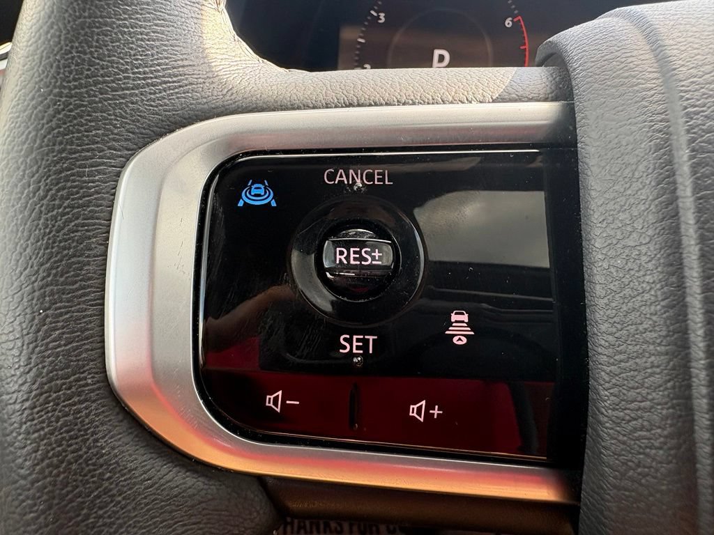 Used 2025 Nissan Armada Platinum RWD image 20