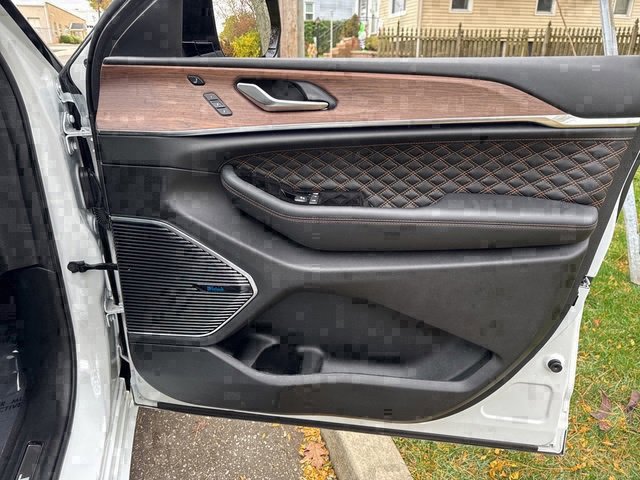 Used 2022 Jeep Grand Cherokee Summit w/ Adv Protech Group IV image 10