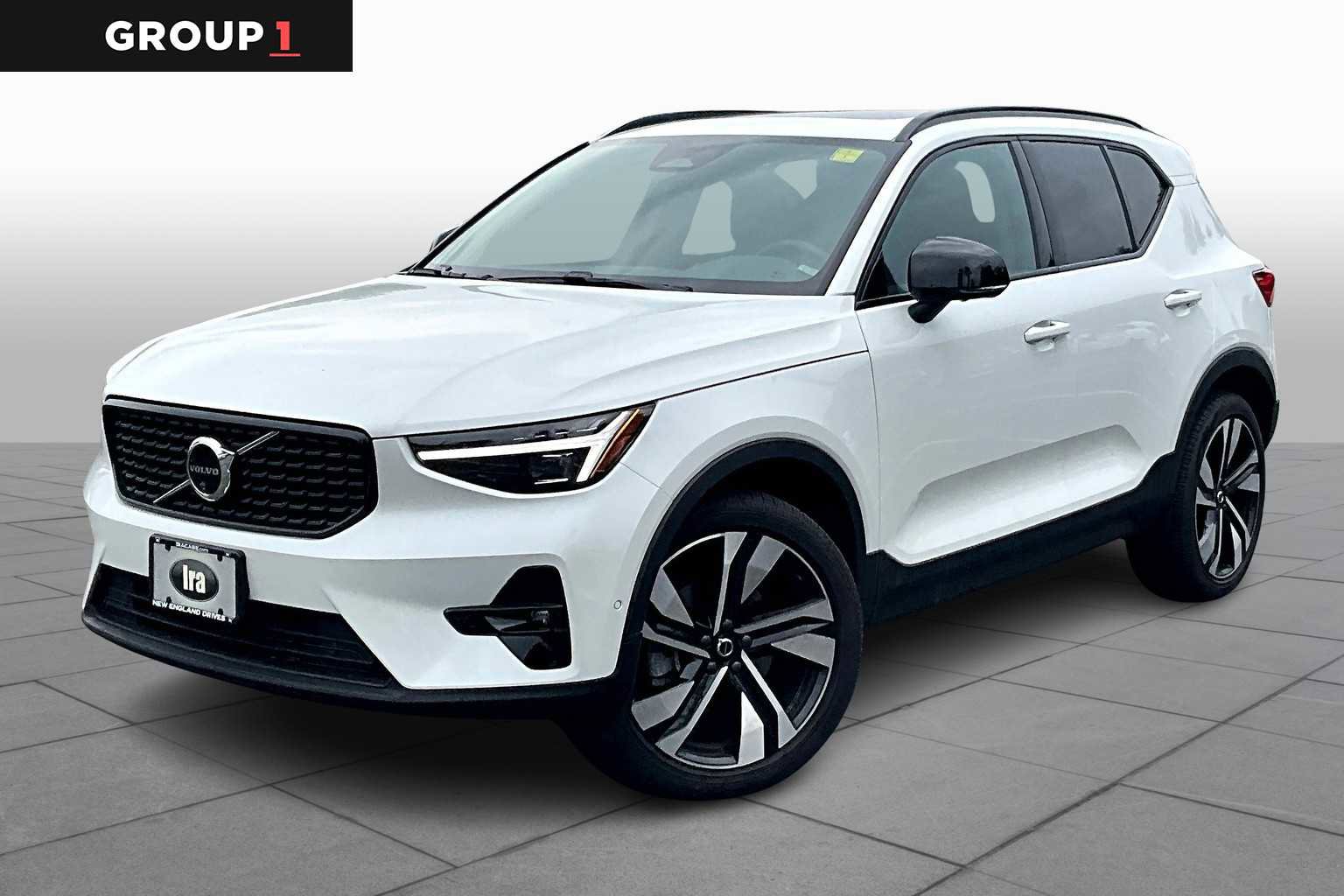 Used 2025 Volvo XC40 B5 Plus w/ Protection Package Premier