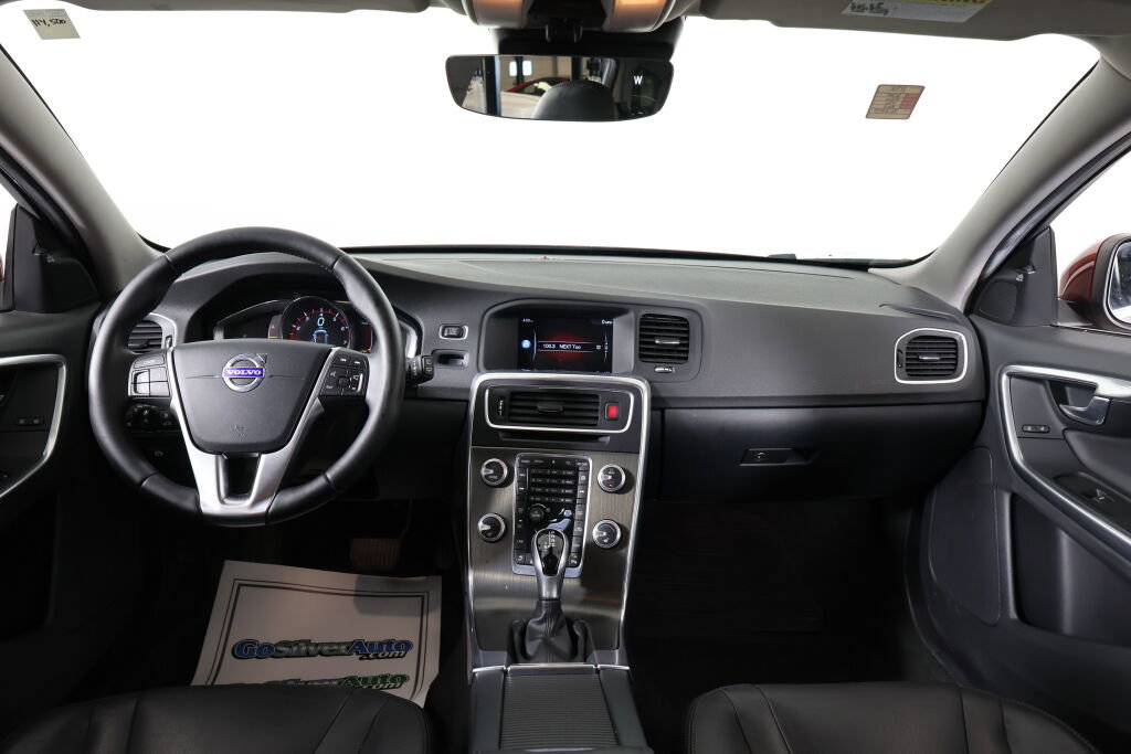 Used 2015 Volvo V60 T5 Premier image 27