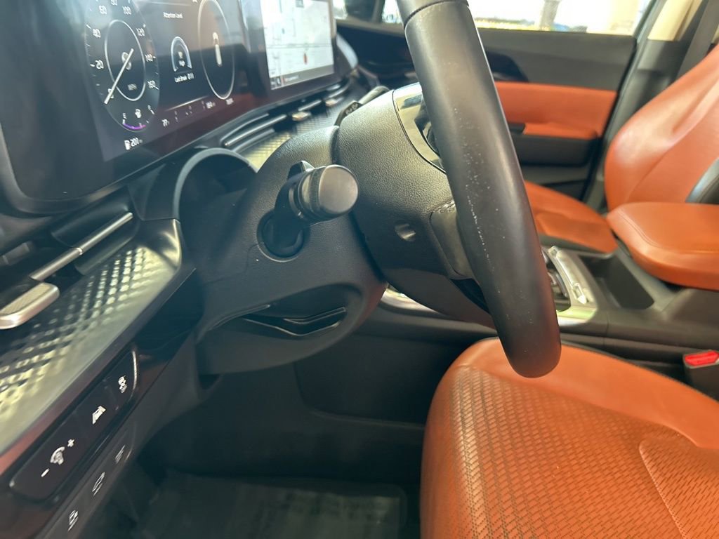 Used 2022 Kia Carnival SX Prestige image 44