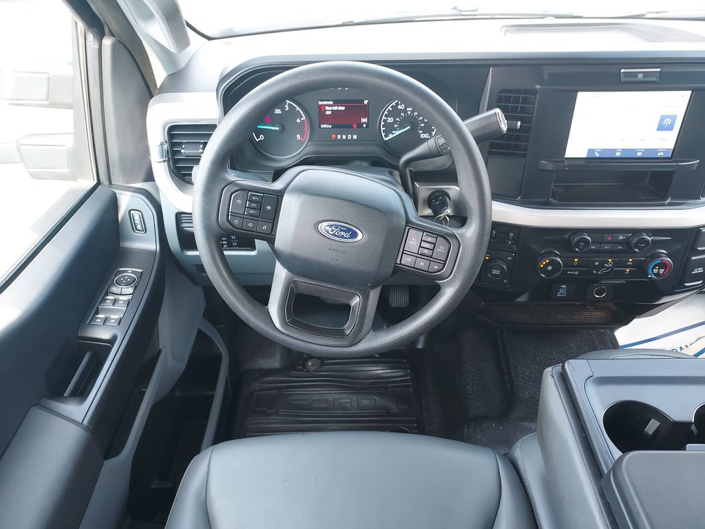 Used 2025 Ford F550 4x4 Crew Cab Super Duty image 16