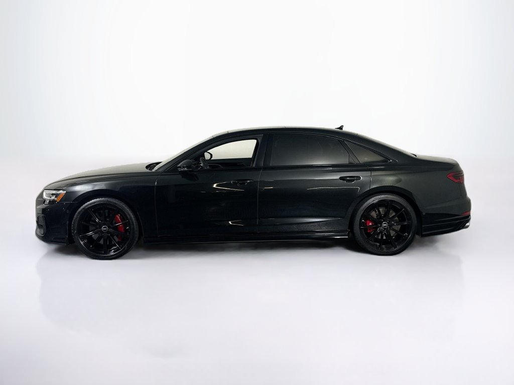 Used 2023 Audi S8 AWD/4WD image 2
