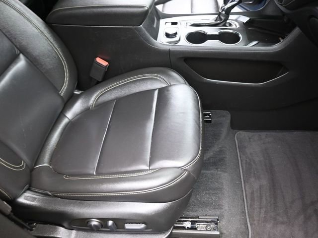 Used 2023 Chevrolet Traverse LT image 28