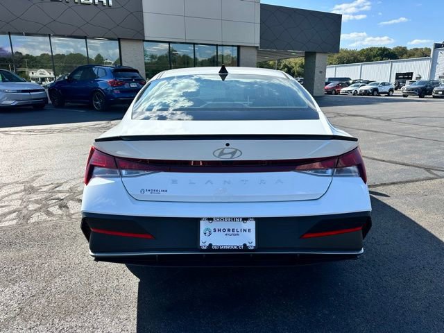 New 2025 Hyundai Elantra Sport image 6