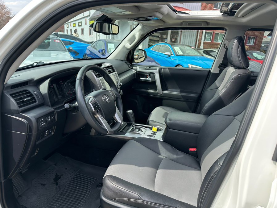 Used 2022 Toyota 4Runner SR5 Premium w/ TRD Black Wheel Package (TMS) AWD/4WD image 11