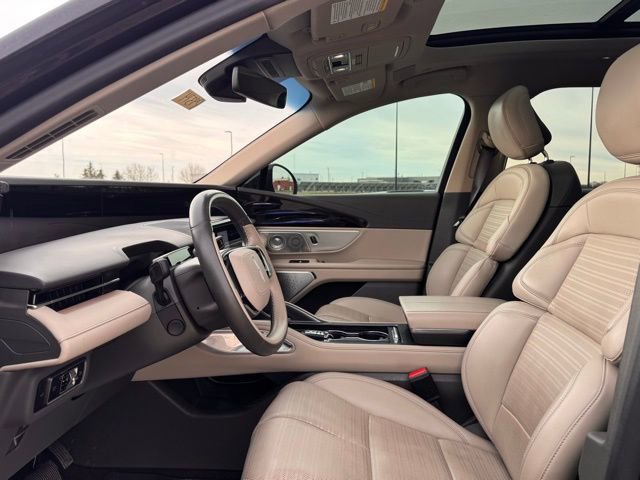 Used 2024 Lincoln Nautilus Reserve w/ Equipment Group 203A AWD/4WD image 7