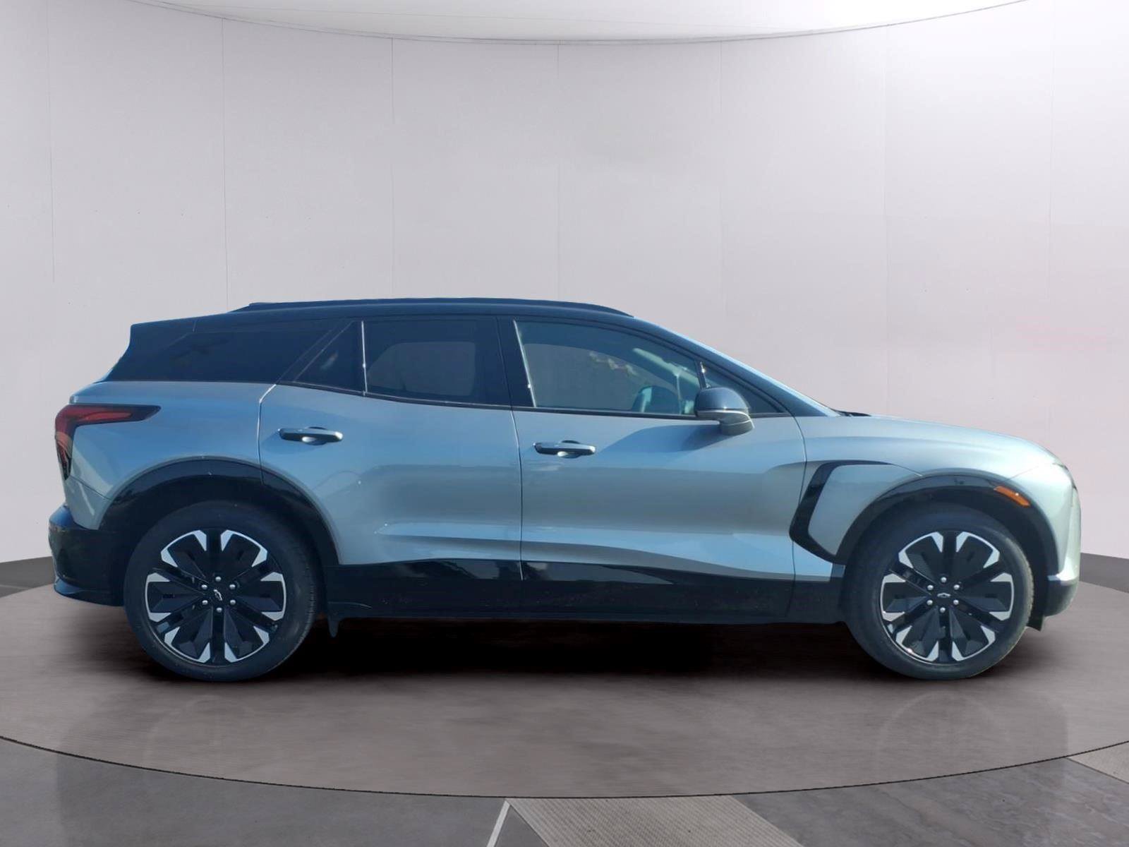 New 2026 Chevrolet Blazer EV RS AWD/4WD image 6