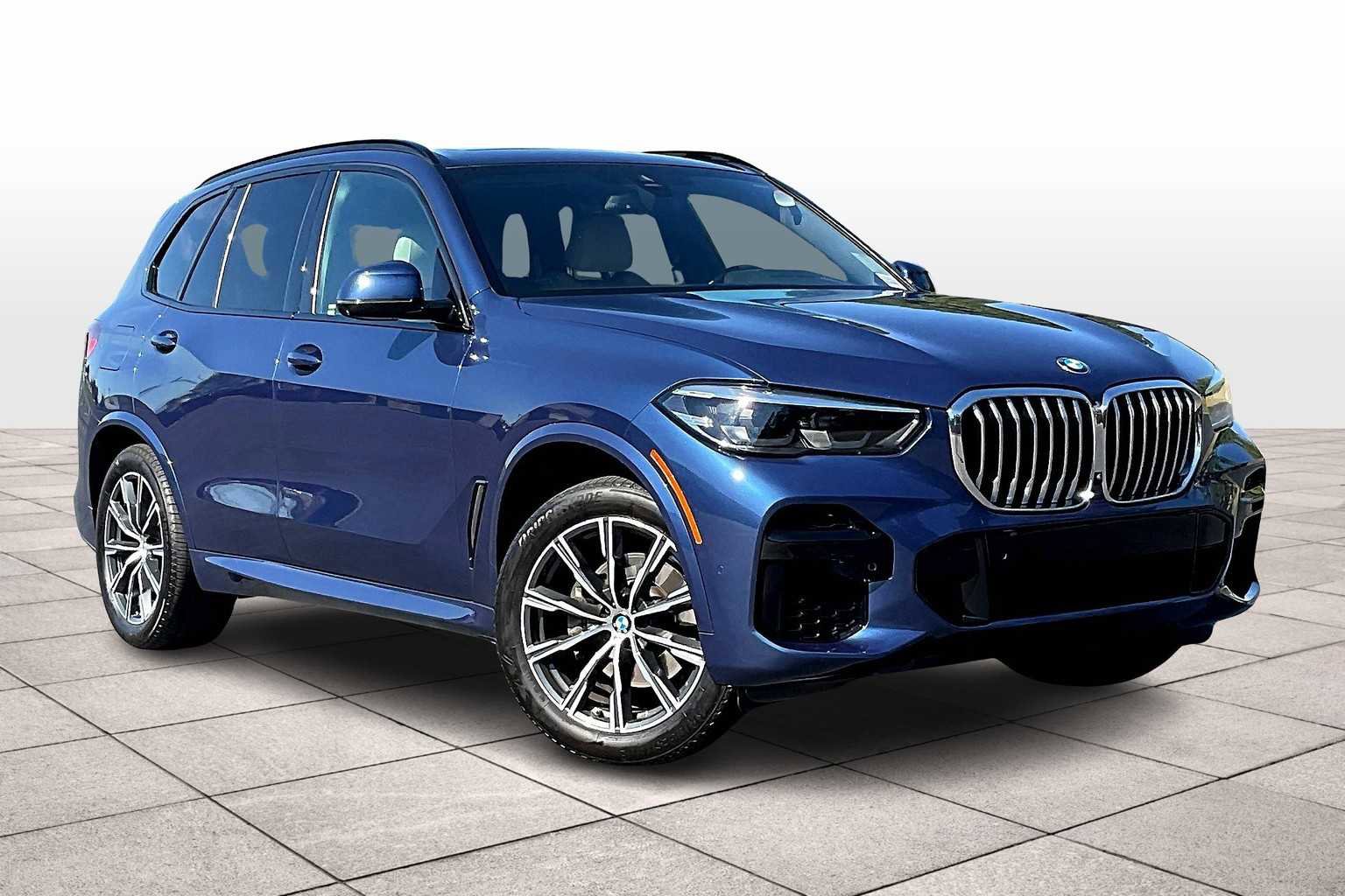 Used 2022 BMW X5 xDrive40i w/ M Sport Package image 2
