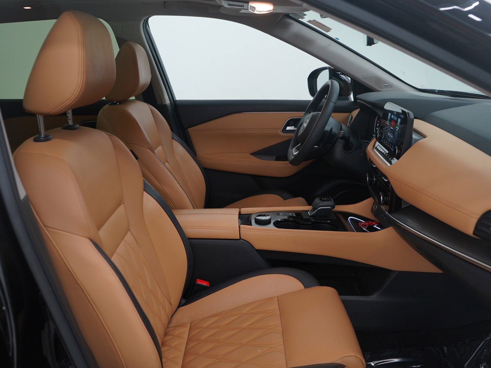 Used 2023 Nissan Rogue Platinum w/ Platinum Premium Package image 11