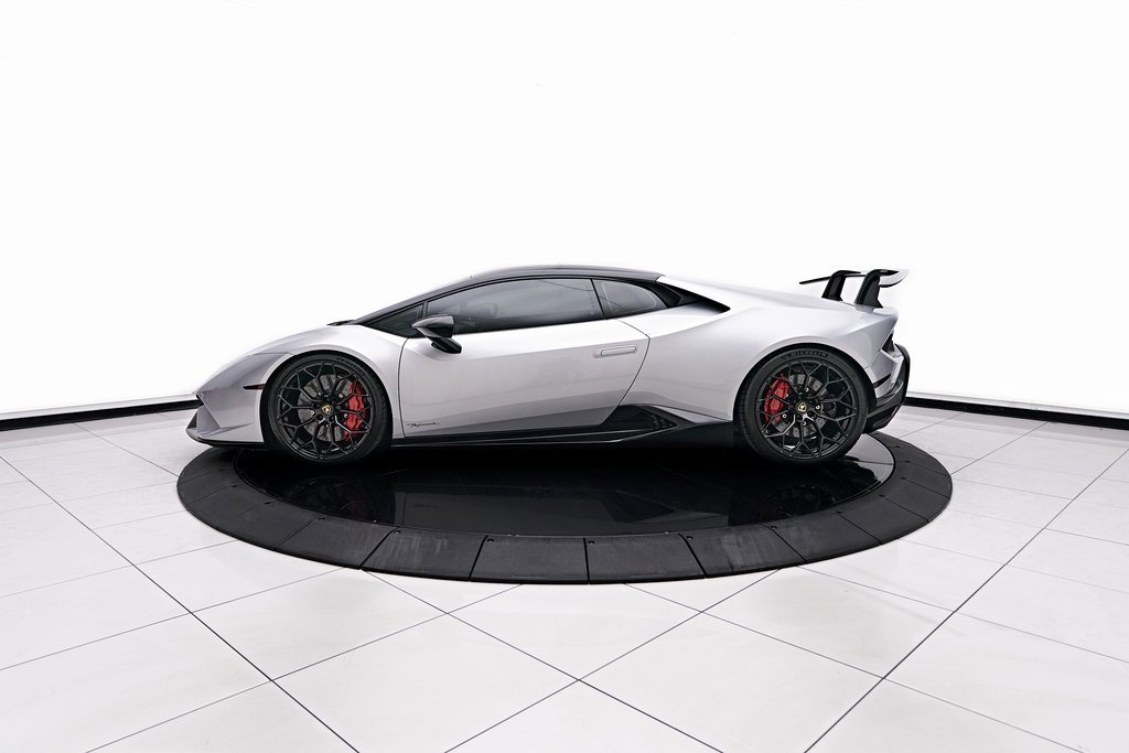 Used 2018 Lamborghini Huracan Performante image 13