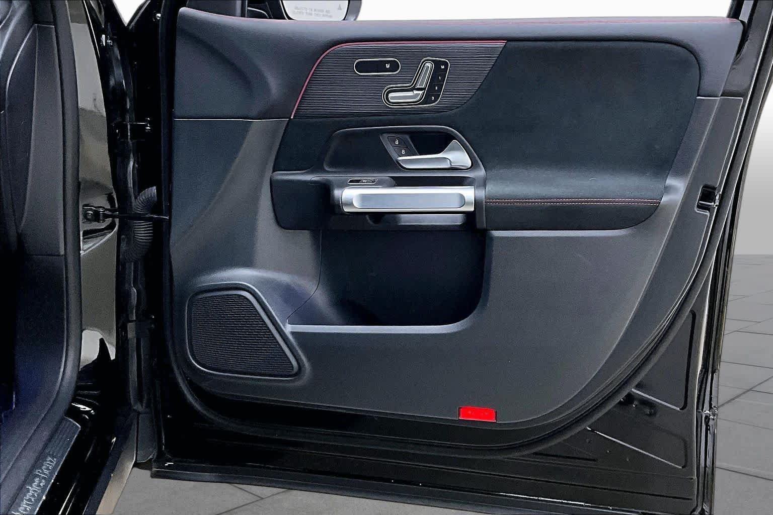 Certified 2023 Mercedes-Benz GLB 250 image 25