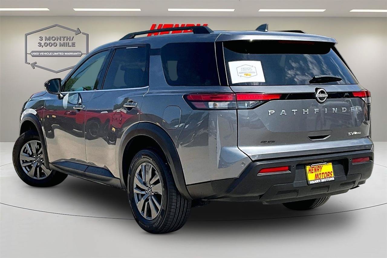 Used 2024 Nissan Pathfinder SV AWD/4WD image 4