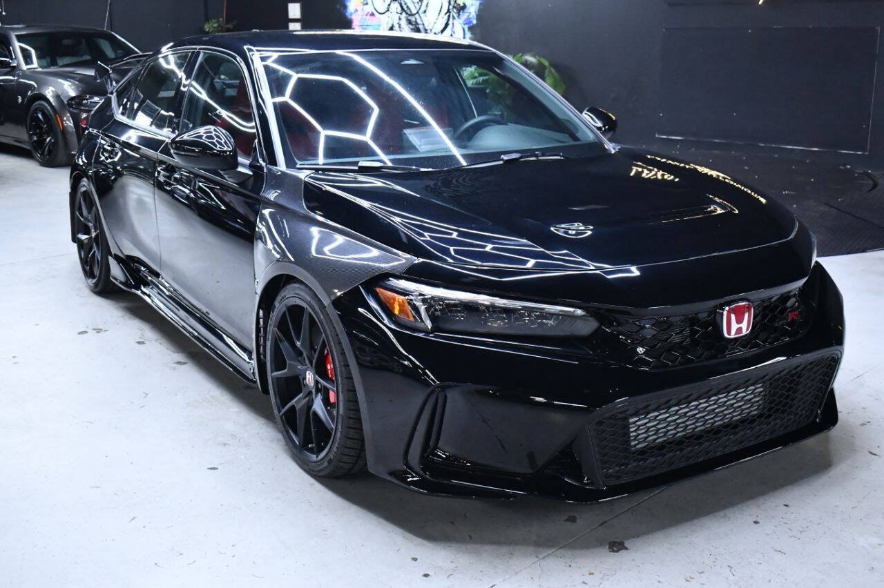 Used 2025 Honda Civic Type R image 2