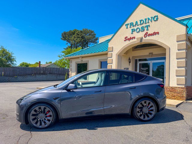 Used 2021 Tesla Model Y Performance AWD/4WD image 22