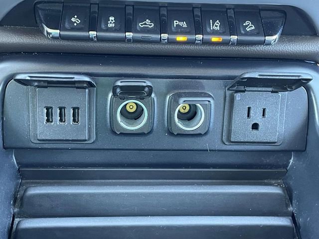 Used 2015 GMC Sierra 1500 SLT w/ SLT Crew Cab Value Package image 29