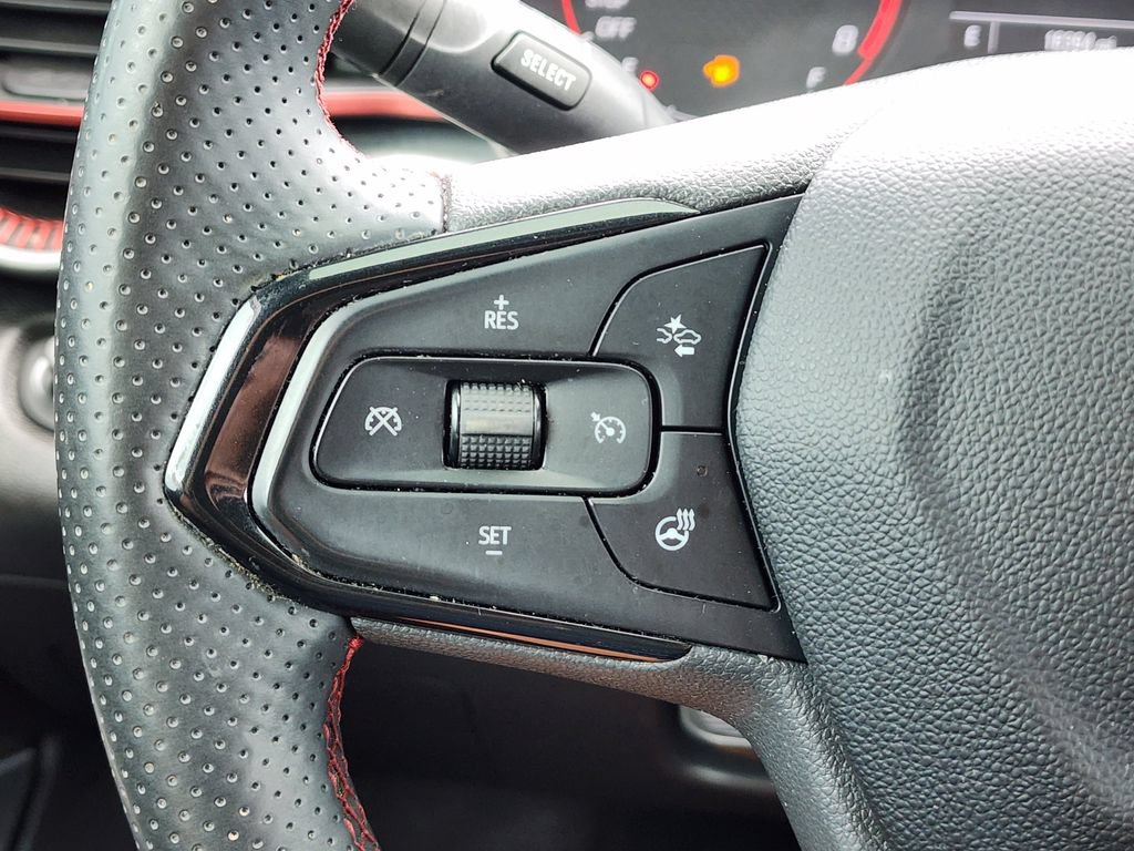 Used 2025 Chevrolet Trax RS FWD image 24
