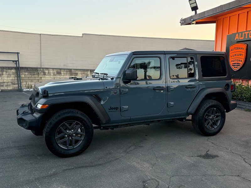 Used 2025 Jeep Wrangler Unlimited Sport AWD/4WD image 6